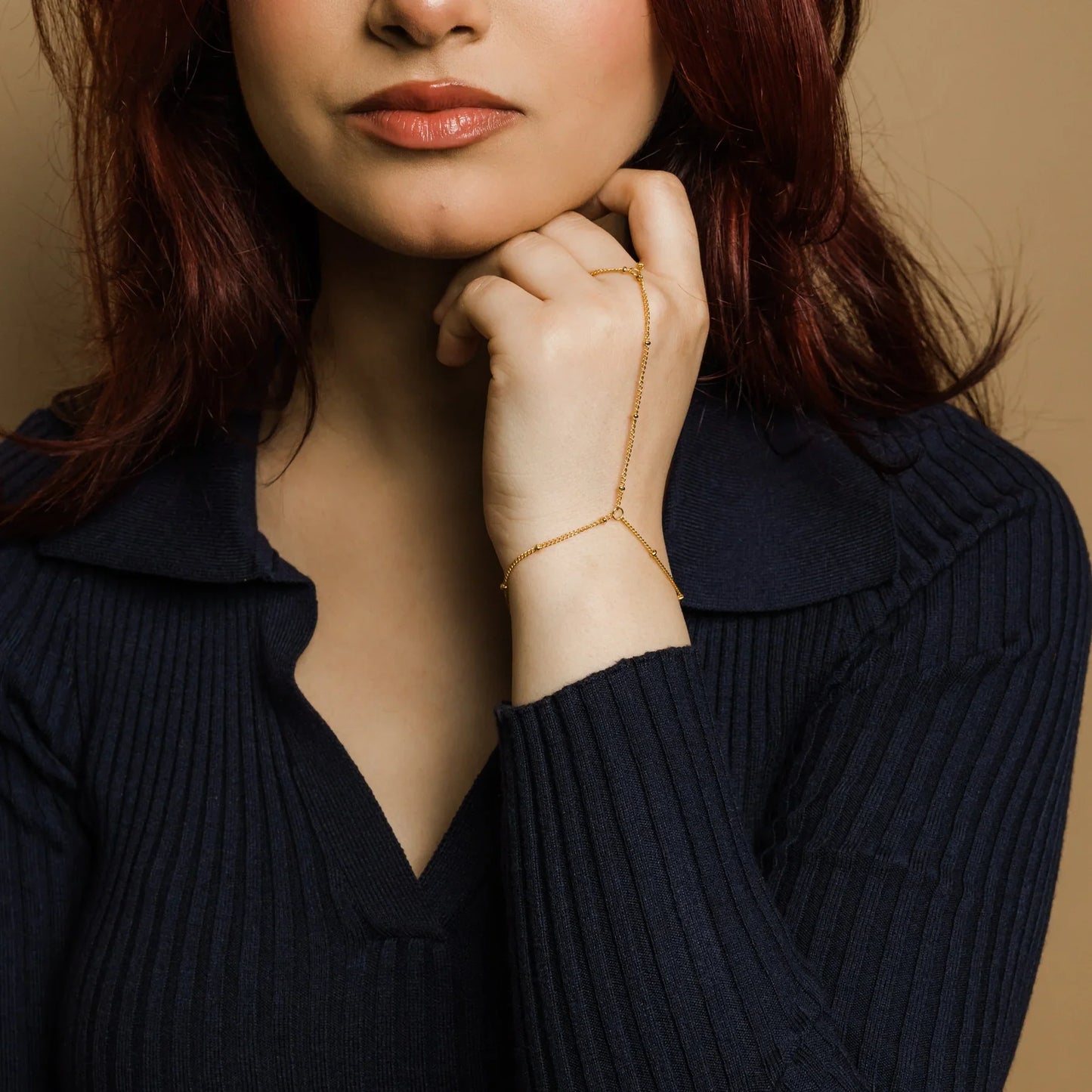 Chaîne de main Qamar Nura